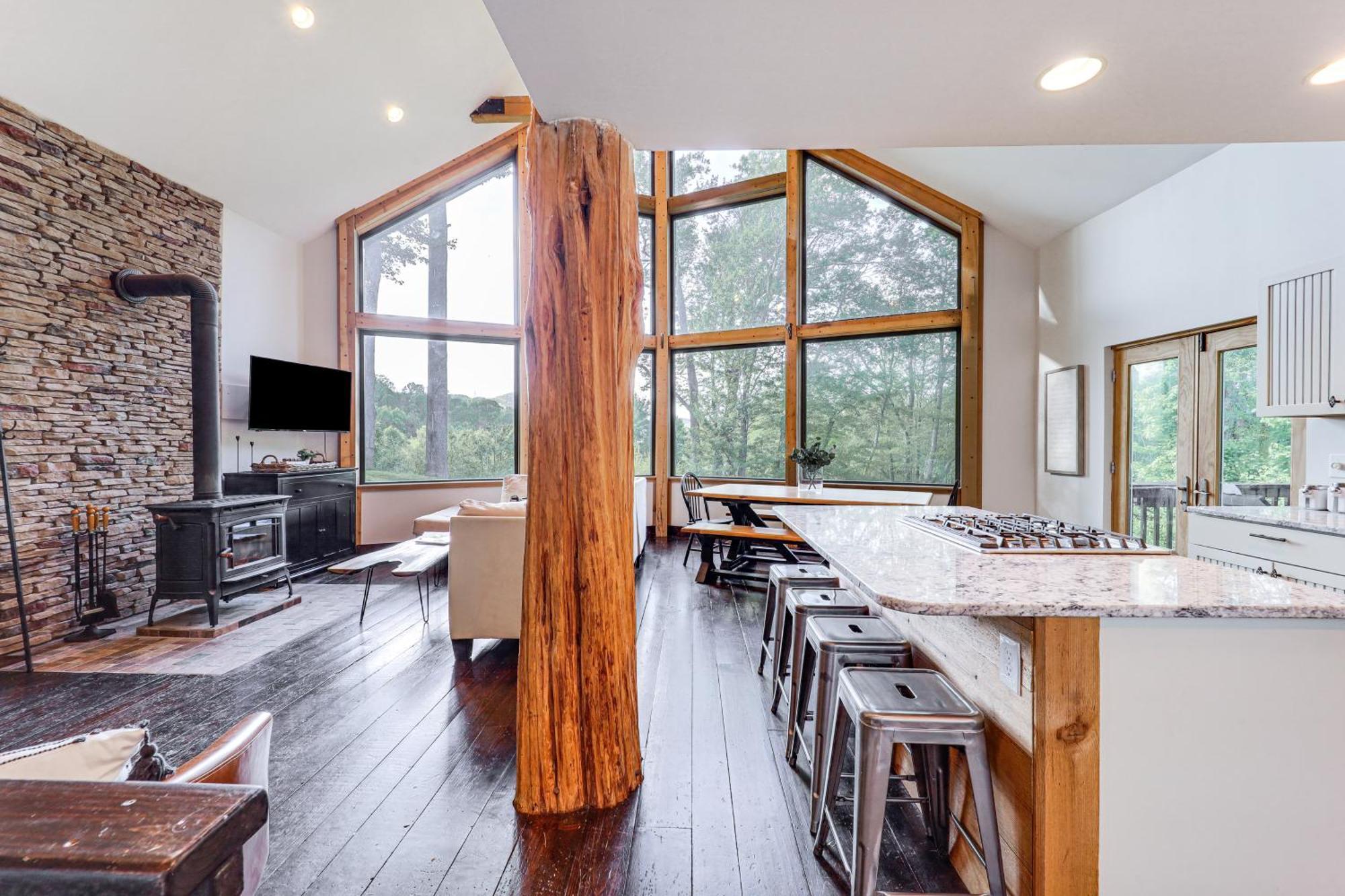 Luxe Appalachian Mountain Cabin With Hot Tub, Views Warrensville Exterior photo